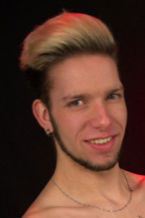 Tayseun Eros portrait