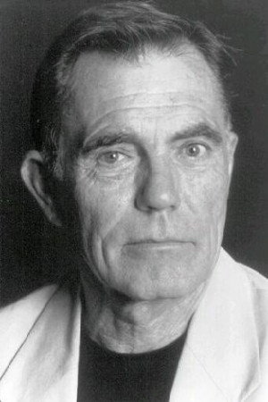 Maurice Roëves portrait