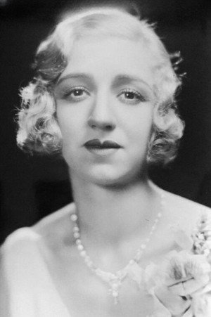 Nina Olivette portrait