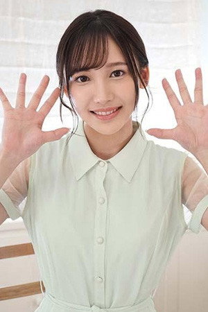 Momo Misono portrait