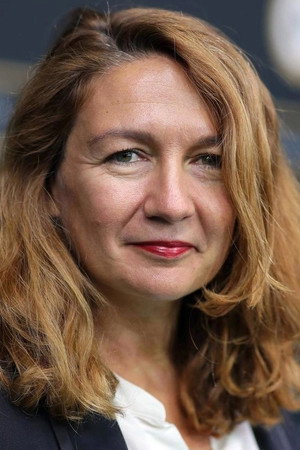 Caroline Vignal portrait