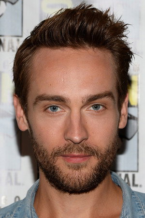 Tom Mison portrait