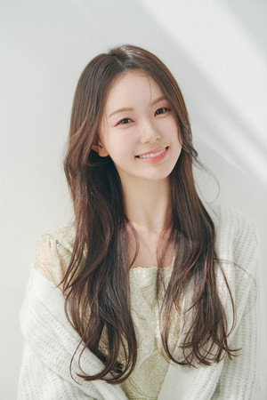 Han Yoo-eun portrait