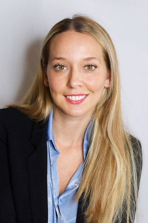 Ana Brinca portrait
