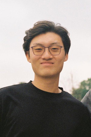 Yunqi Richard Li portrait