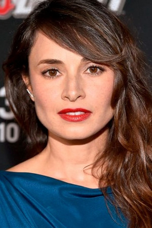 Mía Maestro portrait