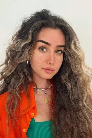Hana Al Zahed portrait