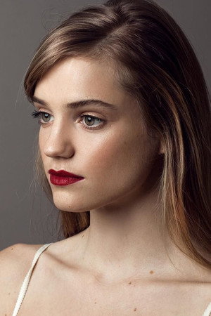 Noémie Schmidt portrait