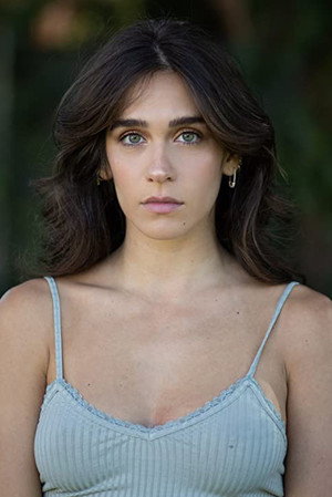 Izabel Pakzad portrait