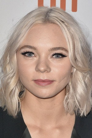 Taylor Hickson portrait
