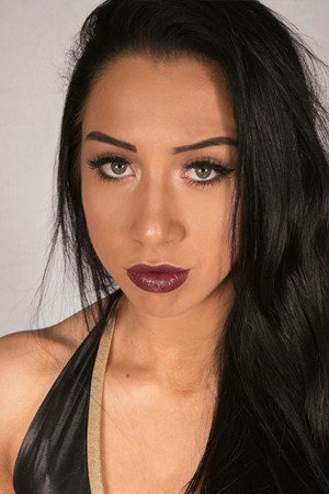 Samantha De Martin portrait