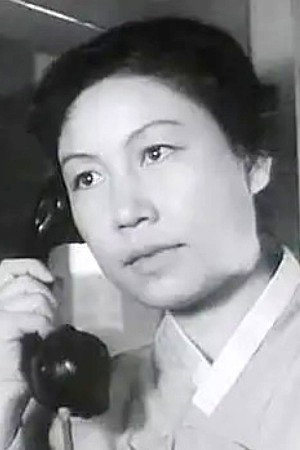 Hyo Gyong Dzo portrait