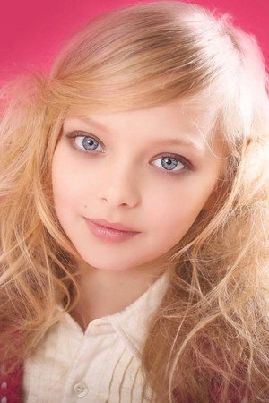 Amiah Miller portrait