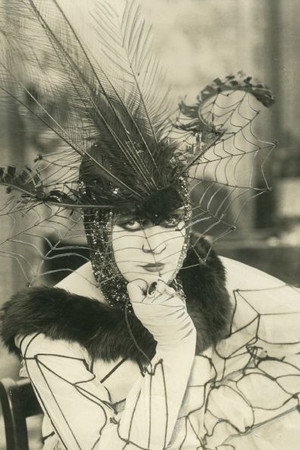 Valeska Suratt portrait