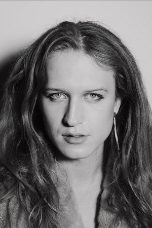 Linua Land portrait