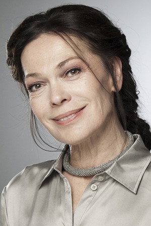 Elle Kull portrait