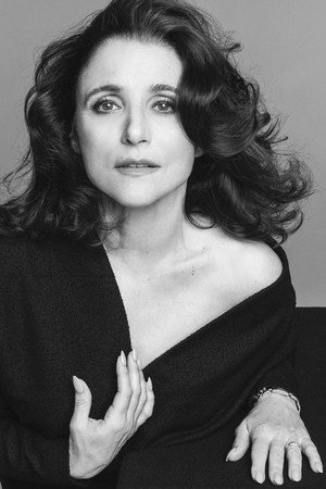 Julia Louis-Dreyfus portrait