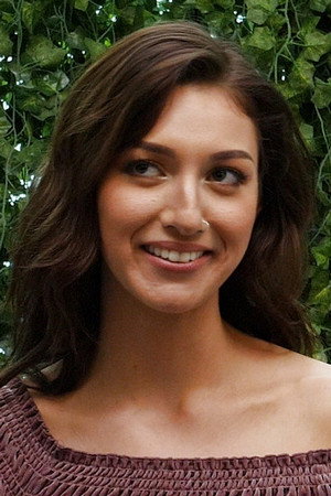 Bella Rolland portrait