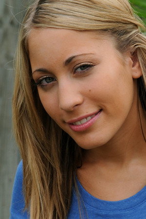 Laura Love portrait