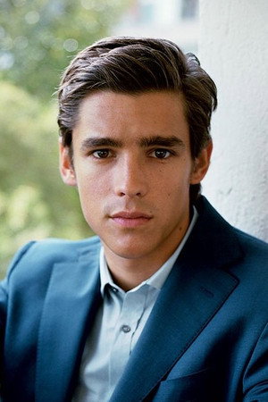 Brenton Thwaites portrait