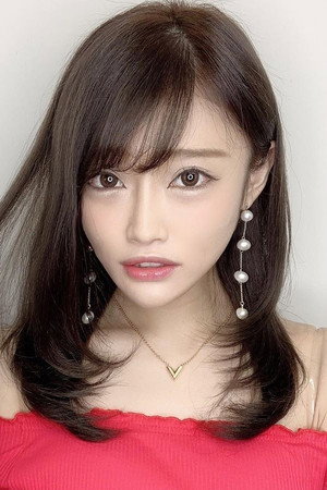 Hina Nanami portrait