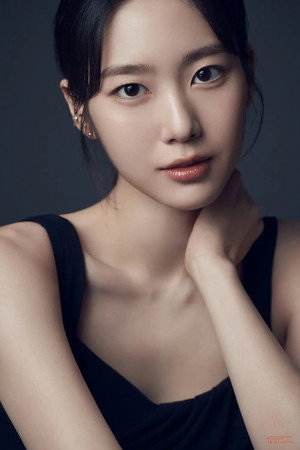Jiho portrait