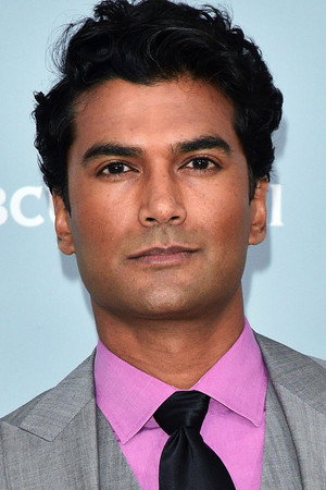 Sendhil Ramamurthy portrait