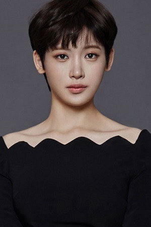 Hong So-yeong portrait