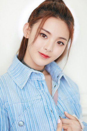 Yang Chaoyue portrait