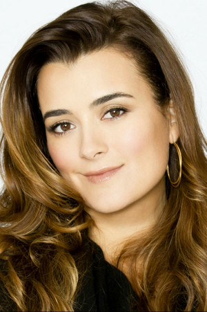Cote De Pablo portrait