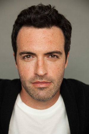 Reid Scott portrait