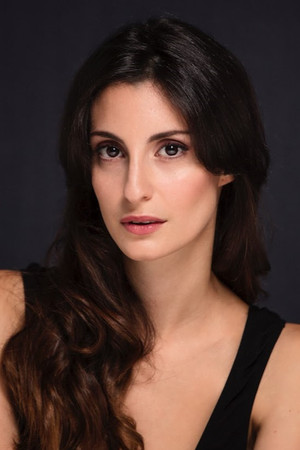 Ana Loig portrait