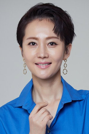 Yum Jung-ah portrait