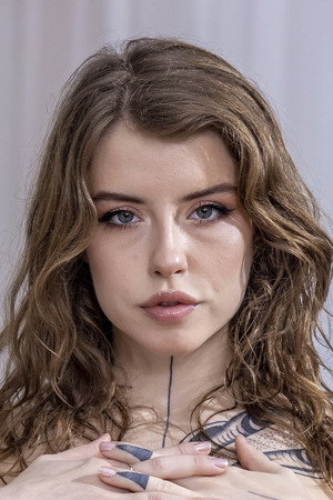 Eden Ivy portrait