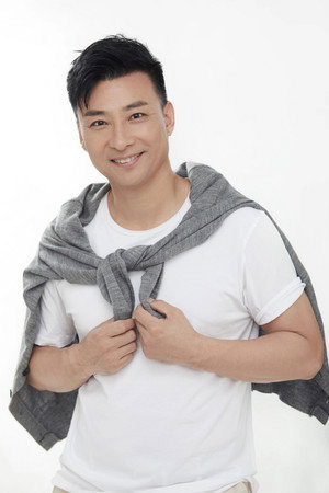 Guo Jun portrait