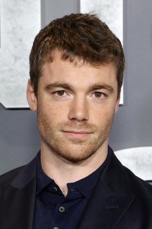 Gabriel Basso portrait