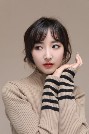 Yoon Ra-young portrait