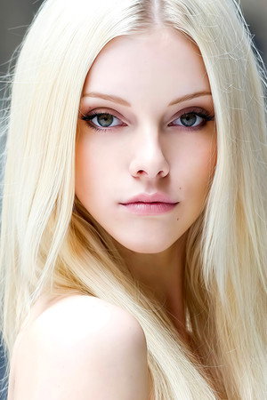 Elle Evans portrait