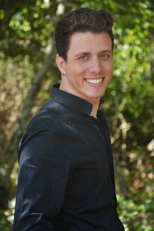 Daniel Gravelli portrait