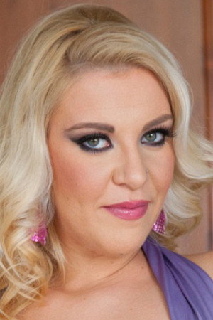 Allison Blond portrait