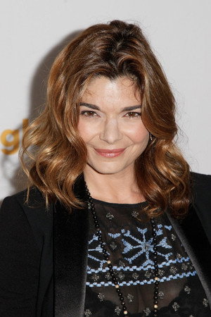 Laura San Giacomo portrait