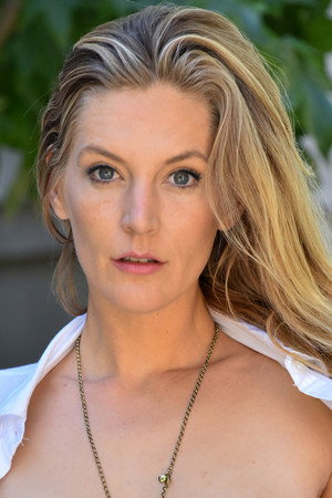 Mona Wales portrait