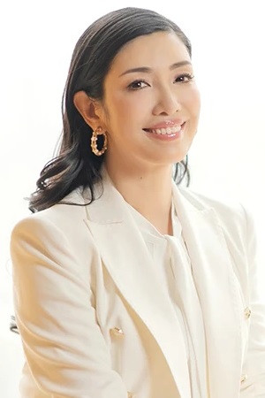 Mika Ahn portrait
