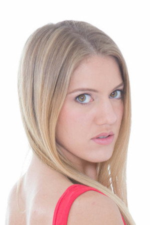 Candice Dare portrait