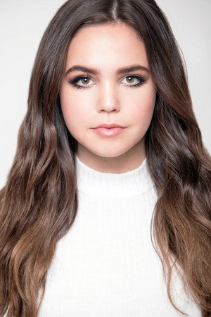 Bailee Madison portrait