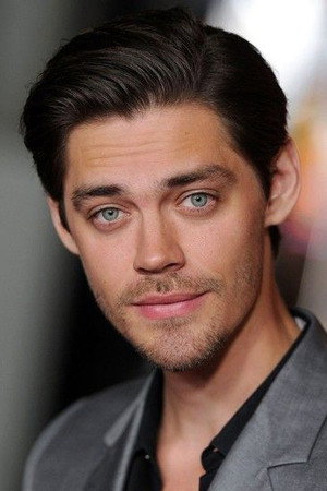 Tom Payne portrait