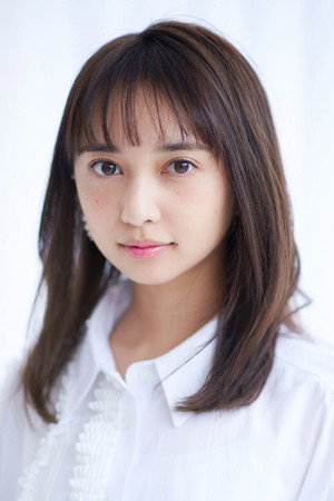 Arisa Komiya portrait
