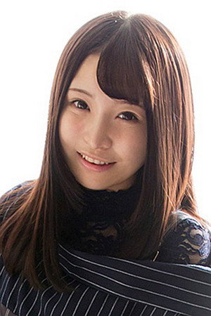 Momo Akiba portrait