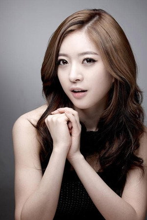 Cho A-young portrait