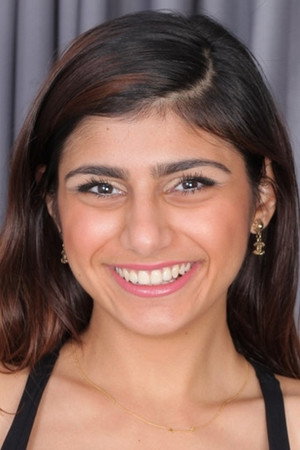 Mia Khalifa portrait
